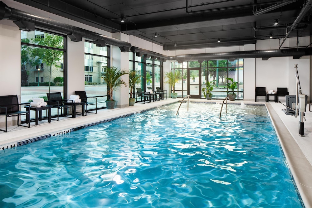 Embassy Suites By Hilton Chattanooga Downtown - photo 53