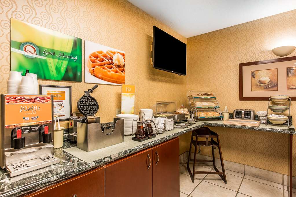 Quality Inn Near China Lake Naval Station - photo 39