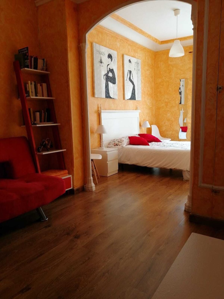 Hospedaje Menendez Pelayo in Santander, Spain