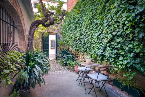 Cal Noi in L'escala, Spain