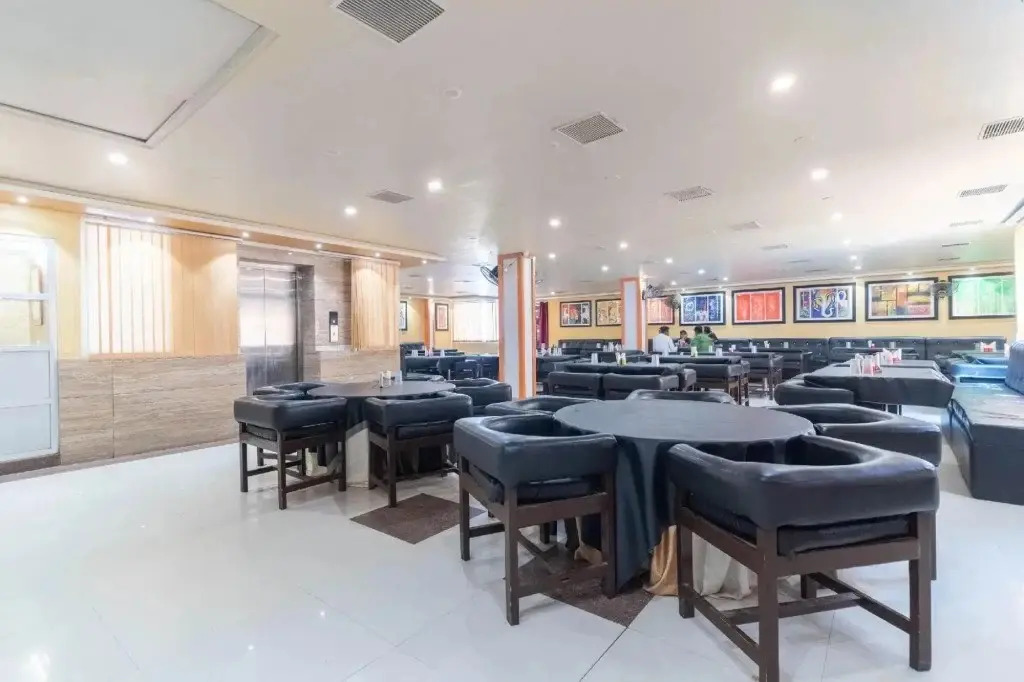 Capital O 48686 Hotel The Springs — hotel in Mirzapur