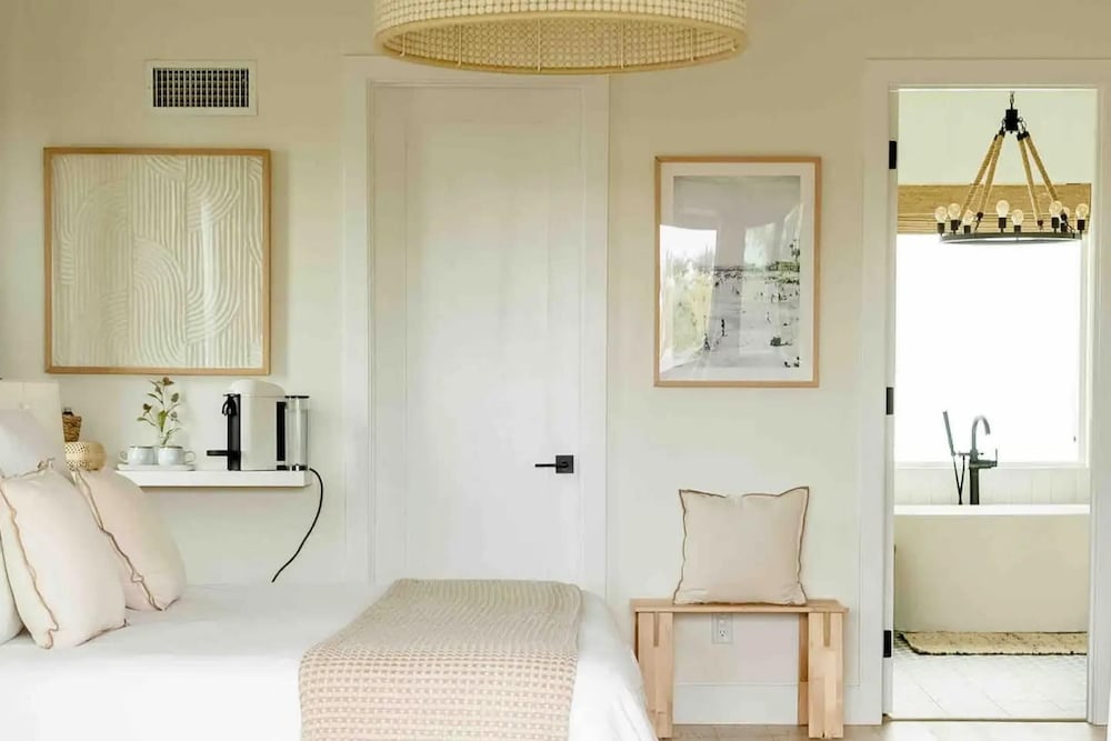 Mediterranean Modern Steps to Beach Dining w Spa - photo 38