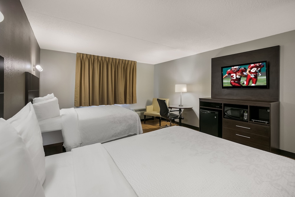 Red Roof Inn PLUS & Suites Knoxville West Cedar Bluff - photo 9
