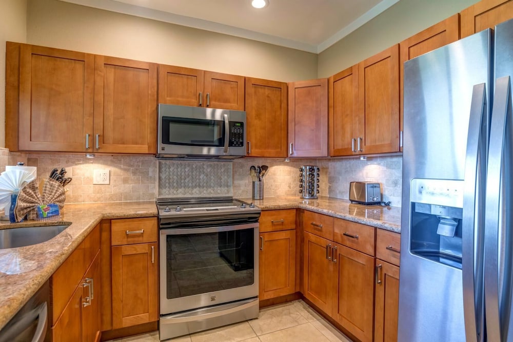 K B M Resorts KGV 16T4 Beautiful 1Bd sweeping ocean views remodeled oversized layout - photo 5