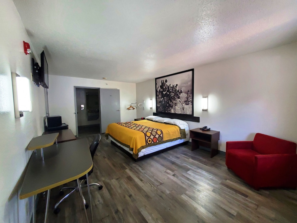 Highland Inn Arlington - photo 8