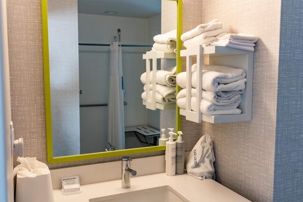 Hampton Inn & Suites Leesburg - photo 17
