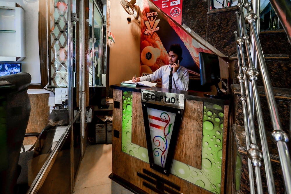 Oyo 15933 Hotel V Square in Gwalior, India