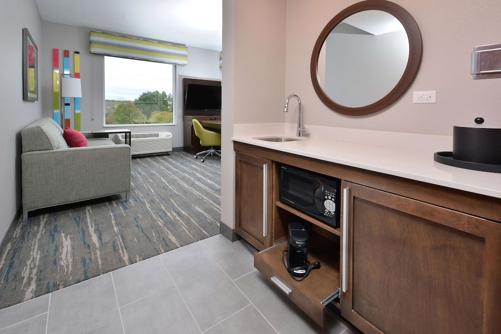Hampton Inn & Suites by HIlton Charlotte North I 485 - photo 47