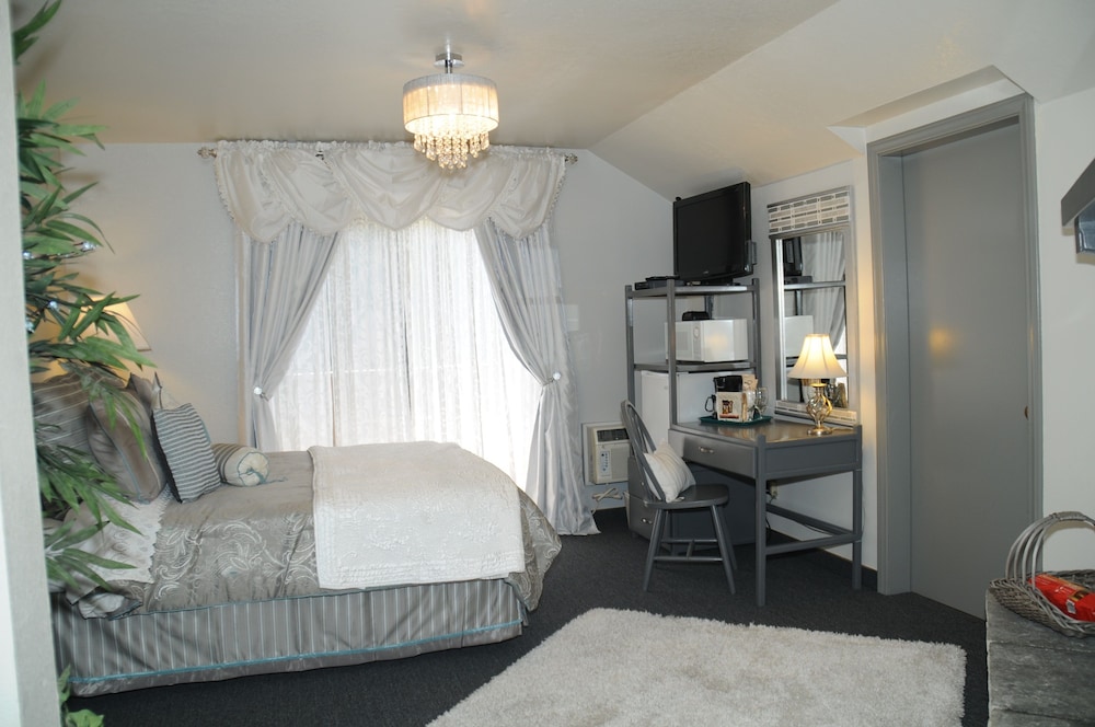 The North Shore Inn - photo 53
