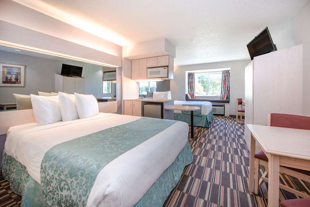 Microtel Inn & Suites by Wyndham Claremore - photo 13