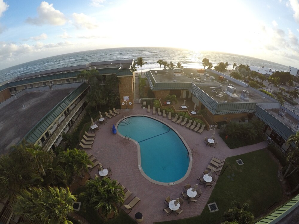 Ocean Breeze Inn Vero Beach - photo 32