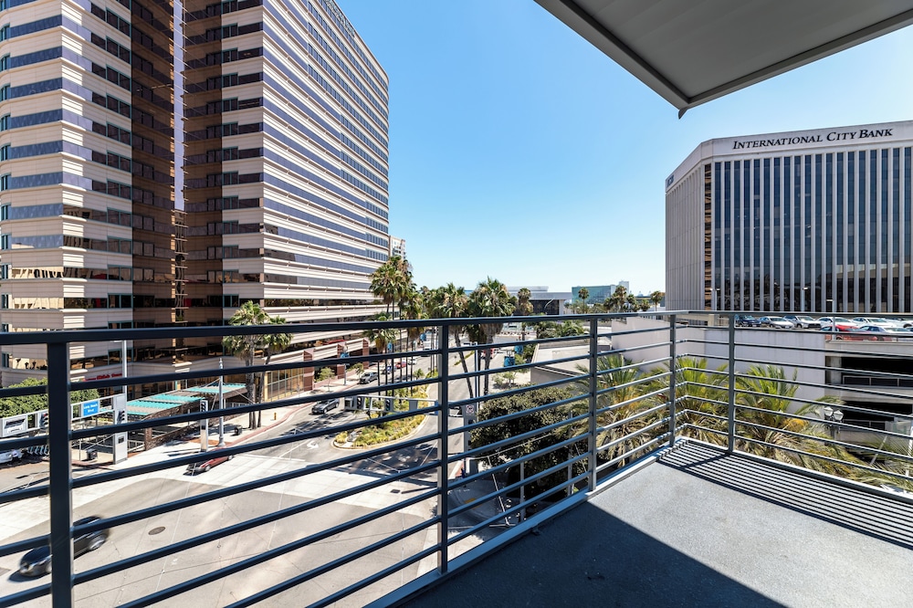 Hotel Mai Downtown Long Beach - photo 56