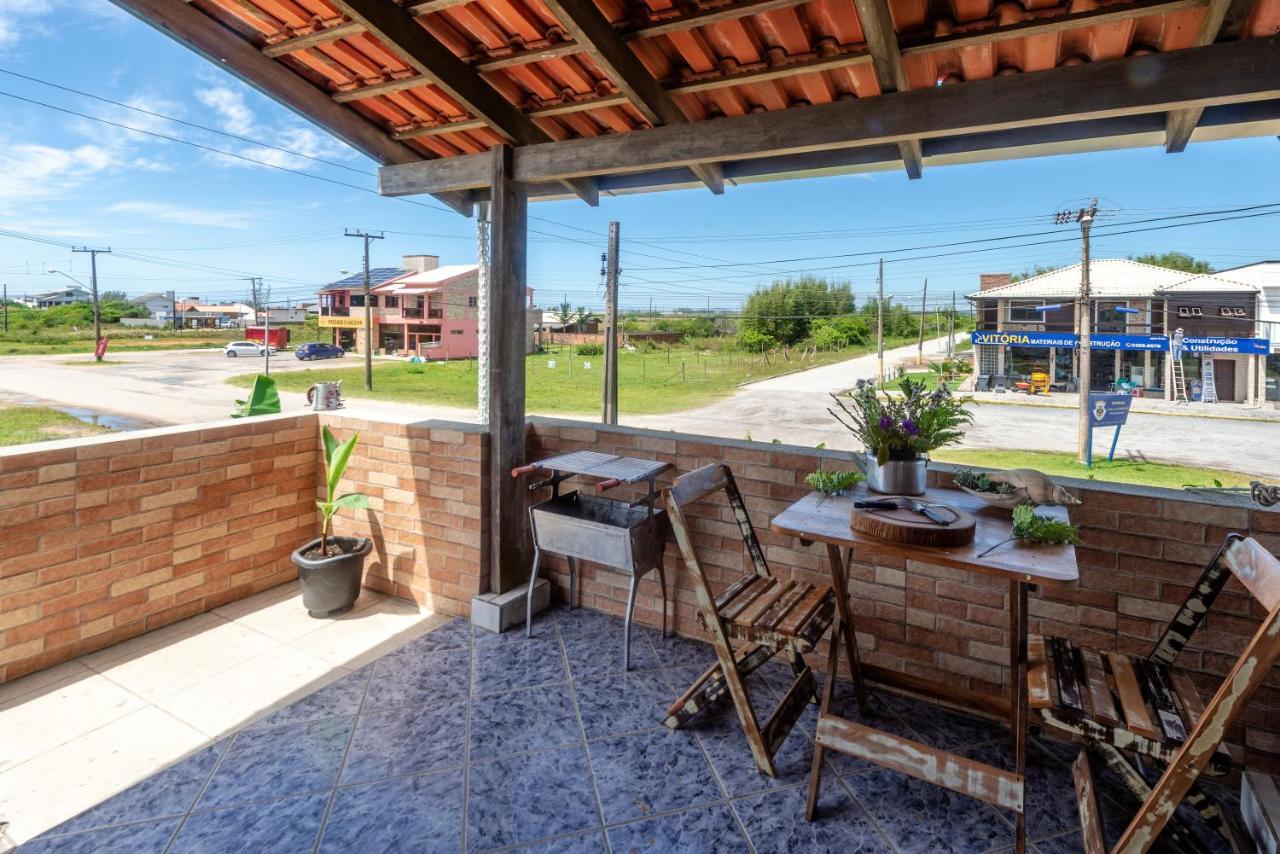 Praia Itapiruba Aptos Privativos Com Terraco Ou Varanda E Cozinha Privativa E Equipada Wi Fi 600mbs 1km Da Br 101 — 4-Star Luxury Hotel in Laguna, Brasil