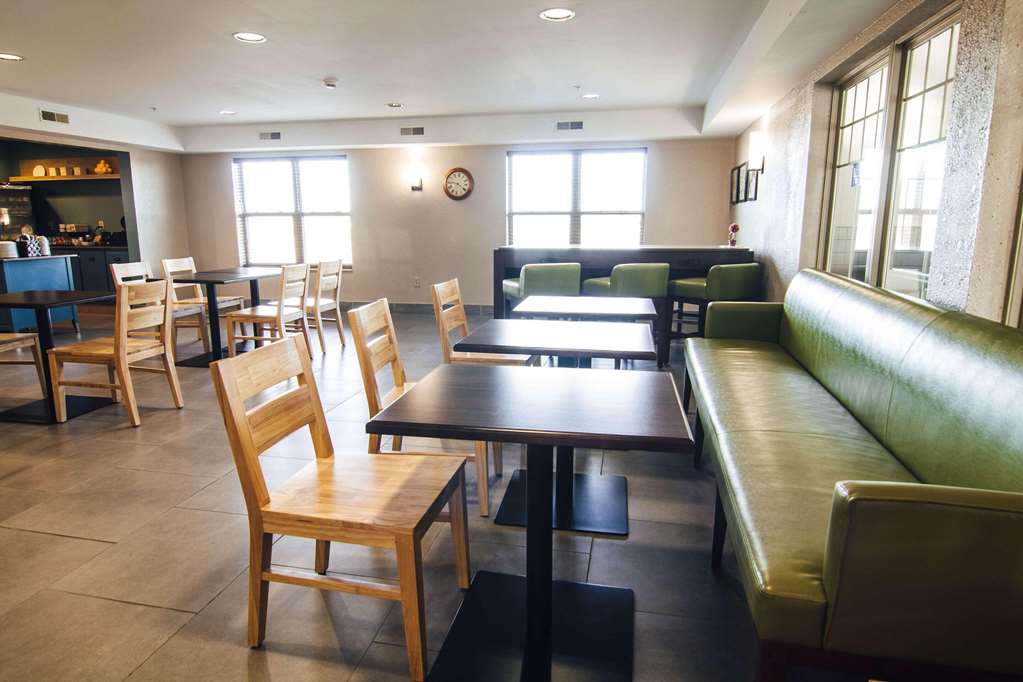 Country Inn & Suites by Radisson Stockton IL - photo 14