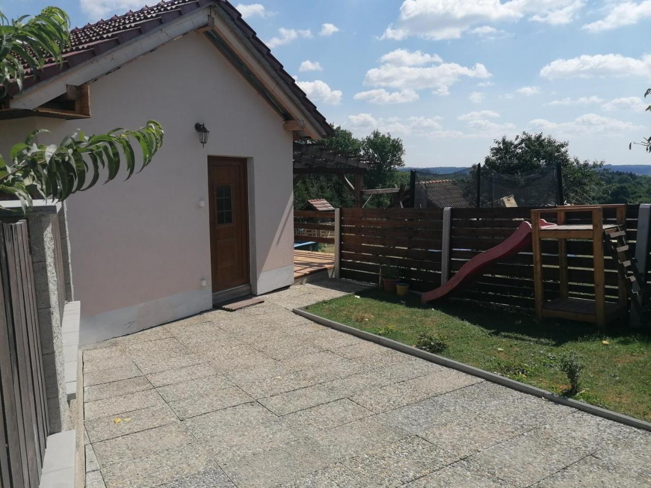 Chaloupka u Montyho - last minute hotel in Unknown City