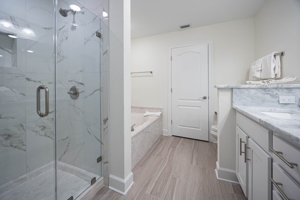 Phoenix Gulf Towers 2106 2 Bedroom Condo - photo 15