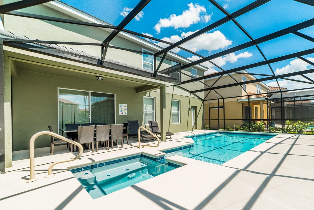 5259 Villa Solterra Resort Pool SPA - photo 24