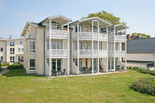 Haus Rügenscher Bodden Whg 06 mit Meerblick — 4-Star Luxury Hotel in Ostseebad Goehren, Germany