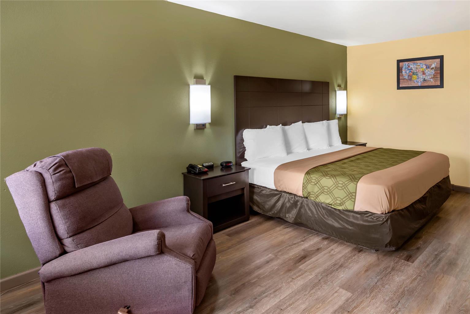 Econo Lodge Easton Route 50 - photo 13