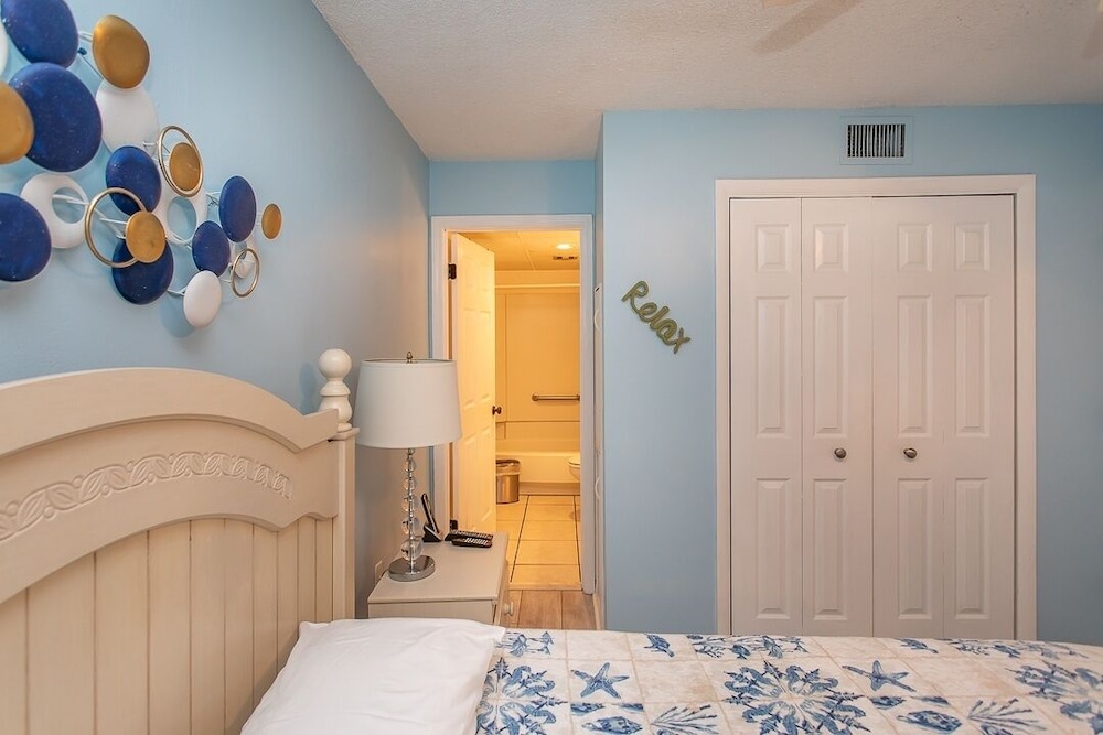 Royal Garden Resort 203 1 Bedroom Condo by RedAwning - photo 5