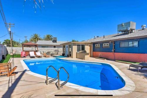 Luxury Home Pool Spa Games 3 mi Vegas Strip — 4-Star Luxury Hotel in Las Vegas, United States