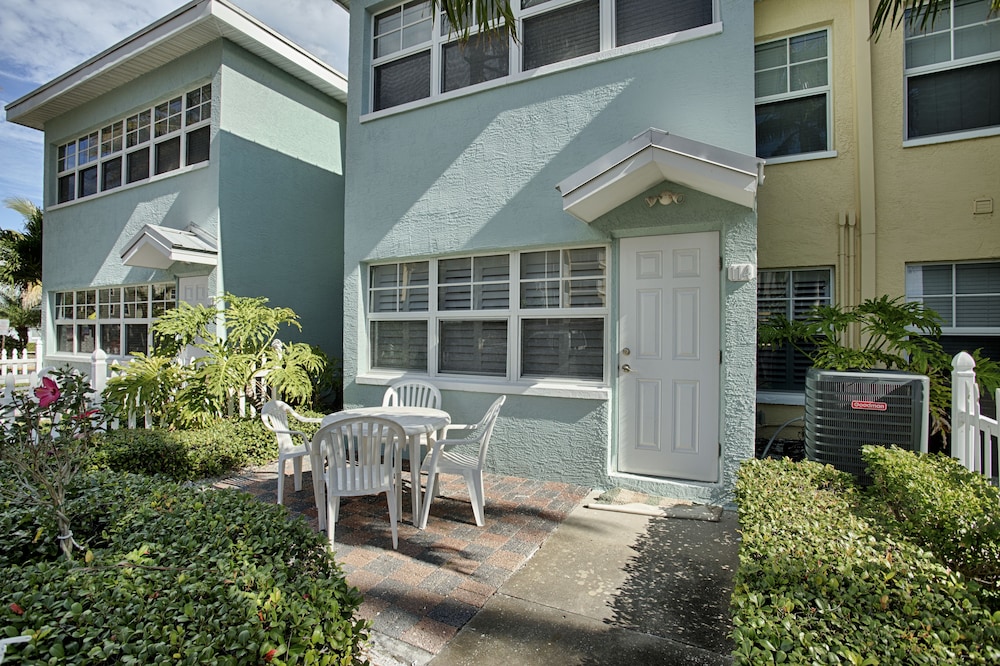 Barefoot Beach Resort - photo 37