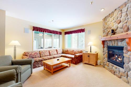 Eagles Unit #2 — 4-Star Luxury Hotel in Jeffersonville, United States