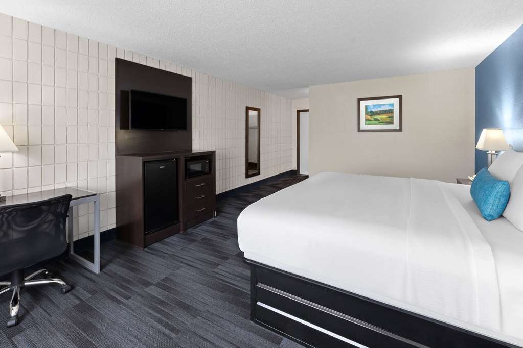 Baymont Inn and Suites by Wyndham Farmington MO - photo 16