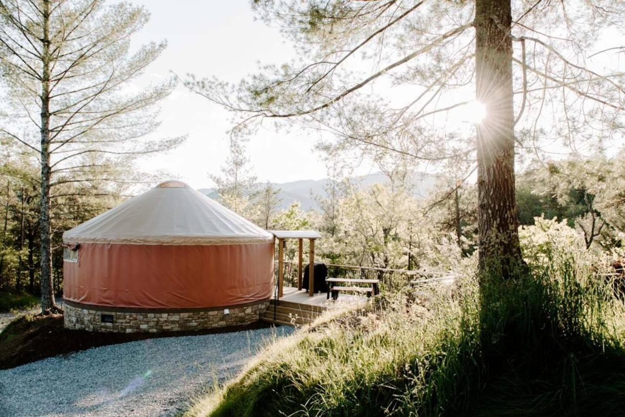 Santeetlah @ Sky Ridge Yurts — 4-Star Luxury Hotel in Bryson City, United States