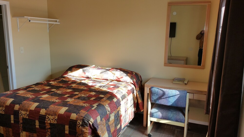 Bend Value Inn - photo 4