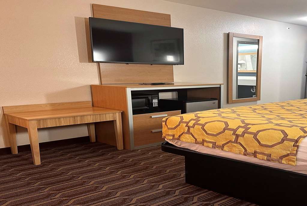 Baymont by Wyndham Noblesville - photo 16