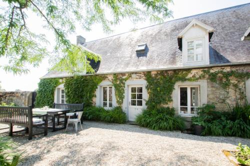 Maison charmante à Regnéville sur Mer avec jardin et vue mer. — 4-Star Luxury Hotel in Agneaux, France