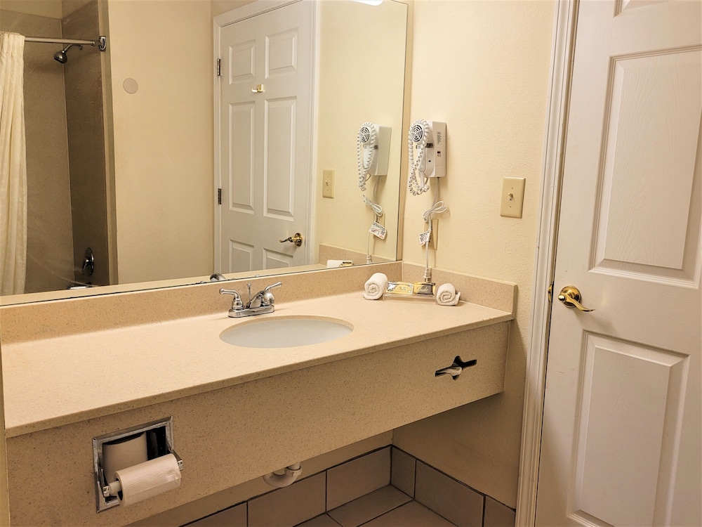 Home Inn & Suites - photo 23