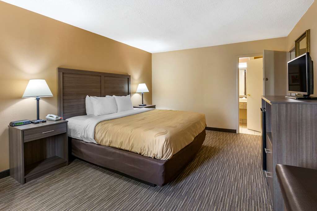 Quality Inn & Suites Hanes Mall - photo 20