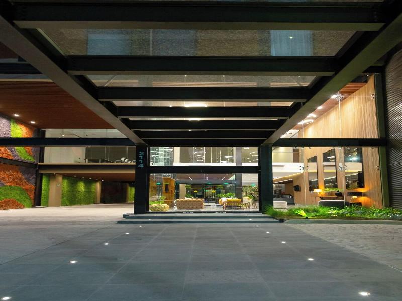 Hotel Noite Business Class — 4-Star Luxury Hotel in Leon De Los Aldama, Mexico
