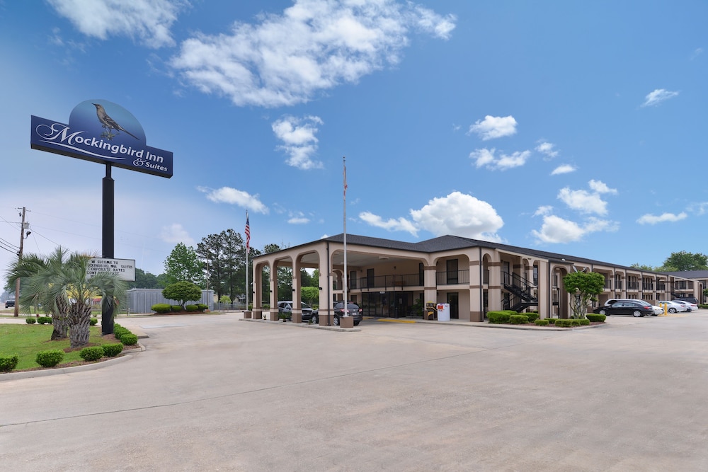 Mockingbird Inn & Suites - featured photo