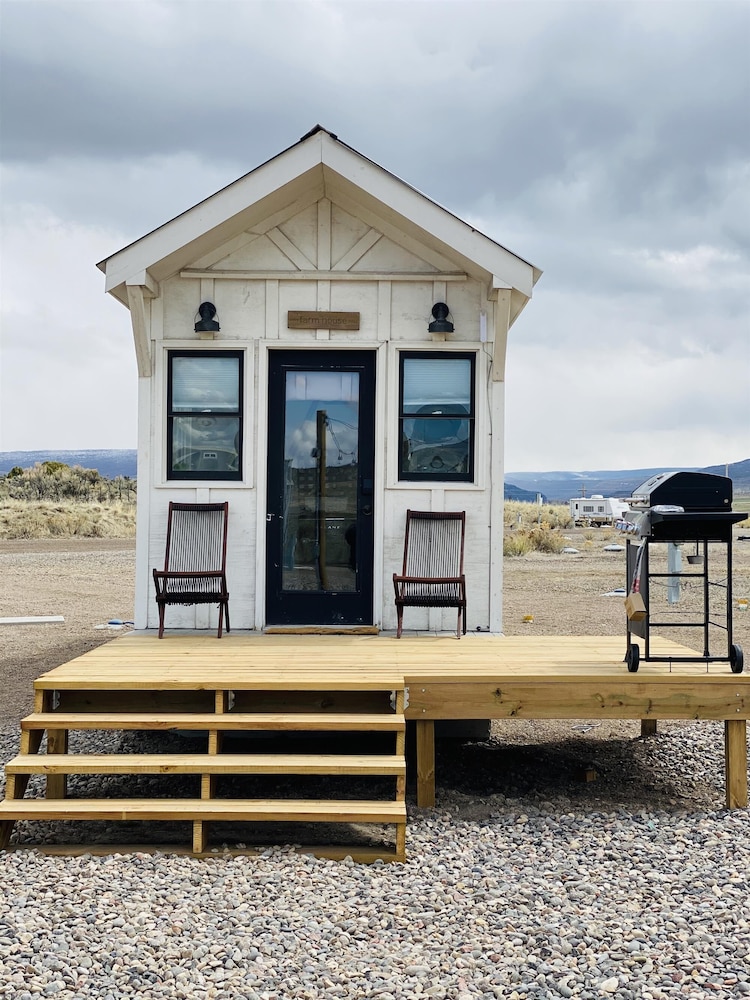 Trail and Hitch Tiny Home Hotel and RV - photo 9