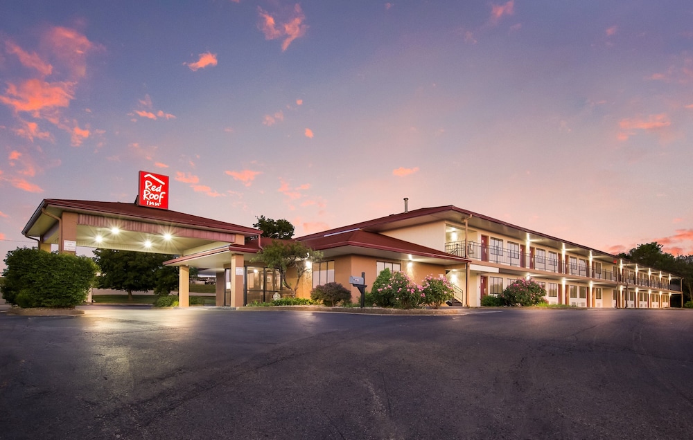 Red Roof Inn Shelbyville - photo 30