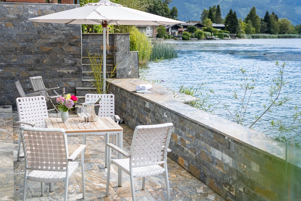 Lakefront Suite 148 — 4-Star Luxury Hotel in Zell Am See, Austria