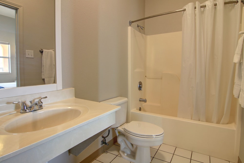Alister Square Inn - photo 34