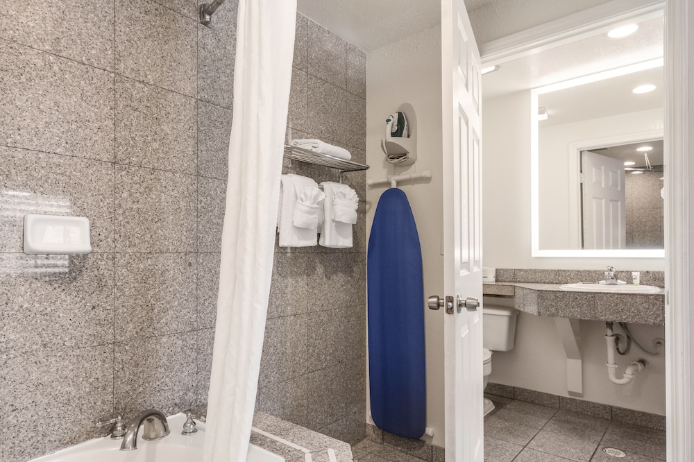 Rodeway Inn near Downtown Monterey - photo 25