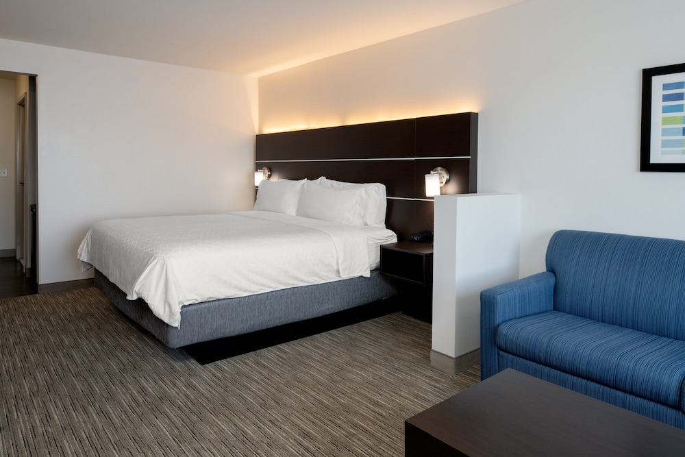 Holiday Inn Express & Suites Bullhead City by IHG - photo 9