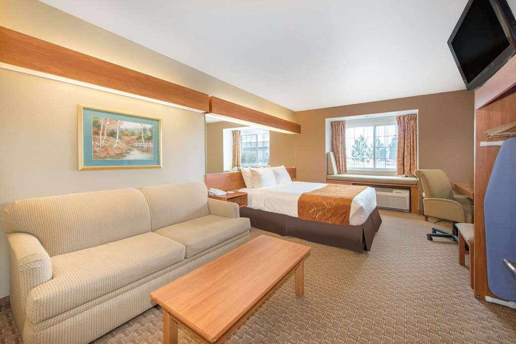 Microtel Inn & Suites by Wyndham Raton - photo 14
