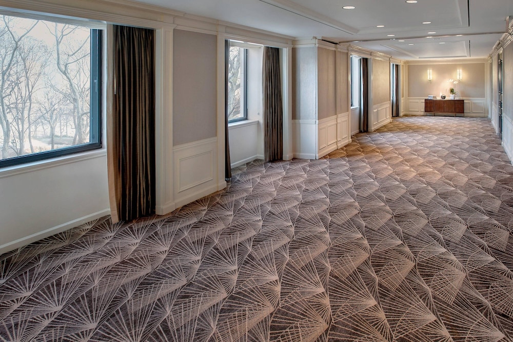 JW Marriott Essex House New York - photo 151