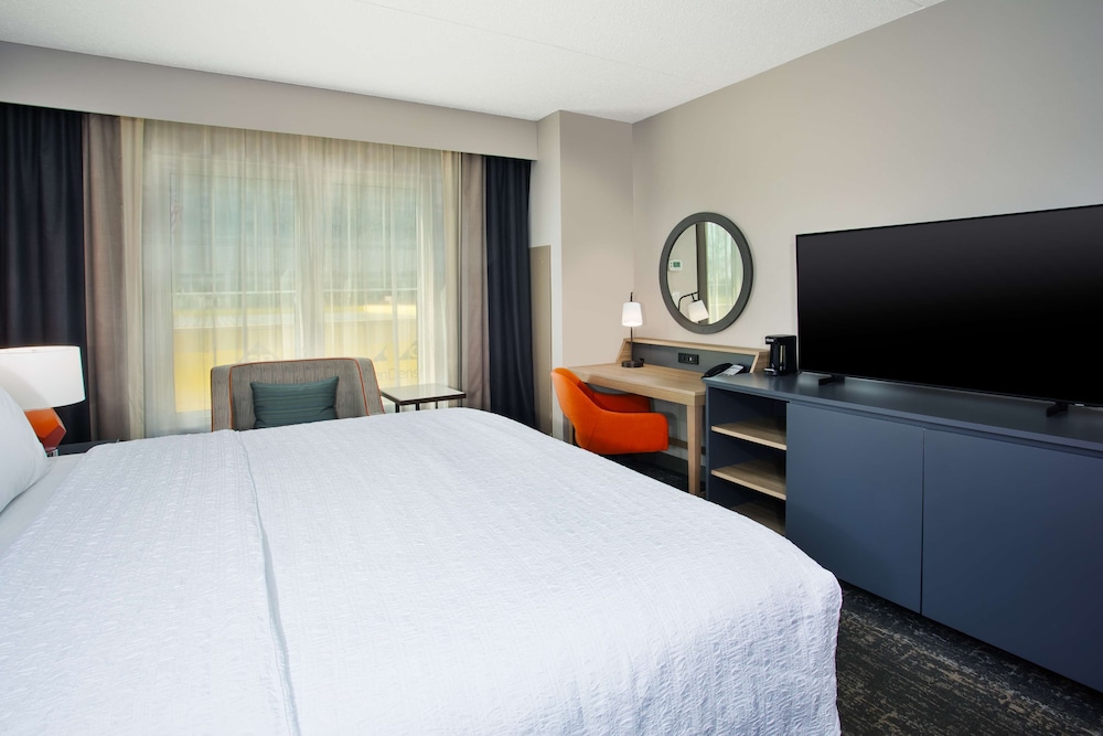 Hampton Inn & Suites Newark Airport Elizabeth - photo 16