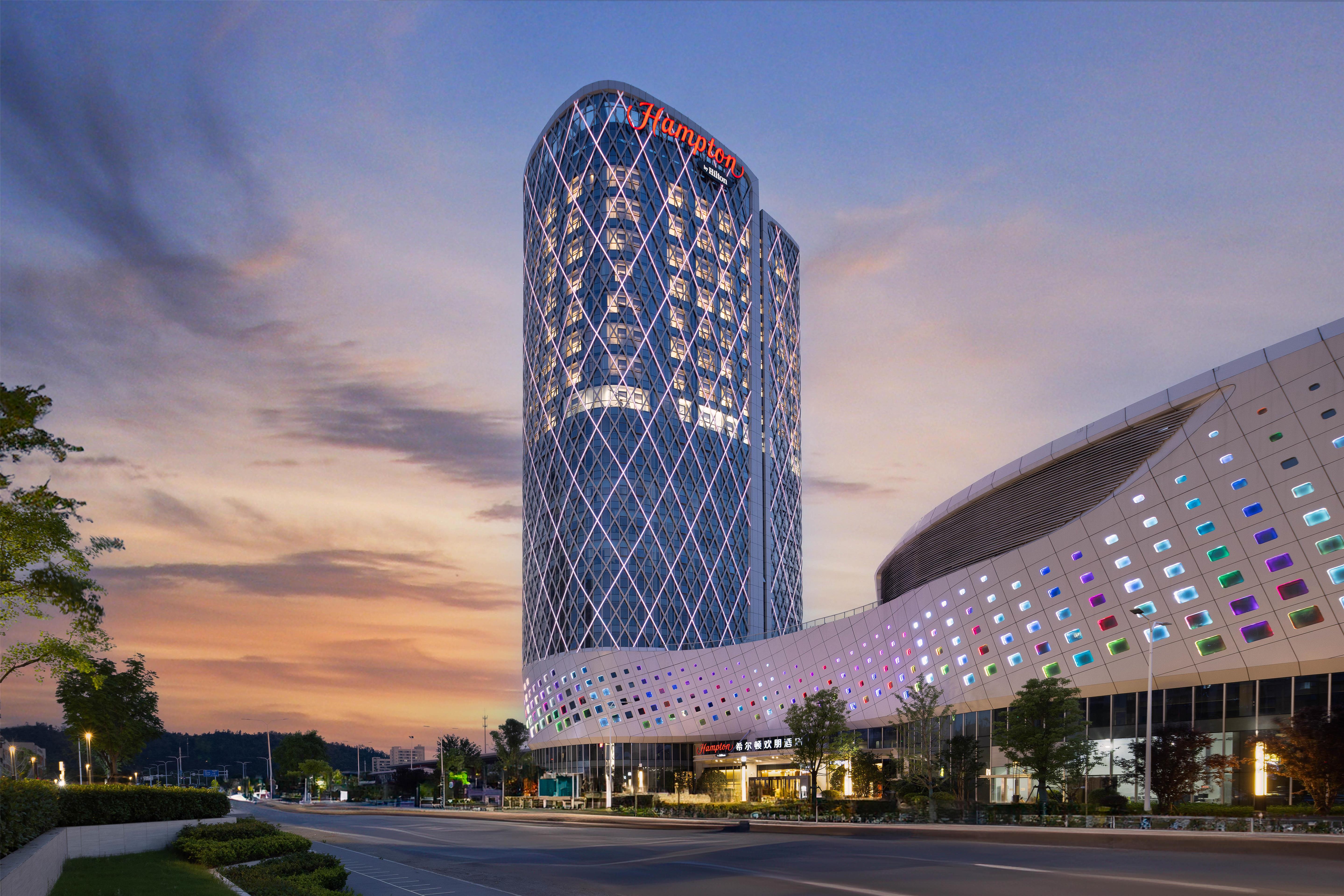 Hampton by Hilton Wuhan Jiangxia — 4-Star Luxury Hotel in Wuhan, People's Republic of China
