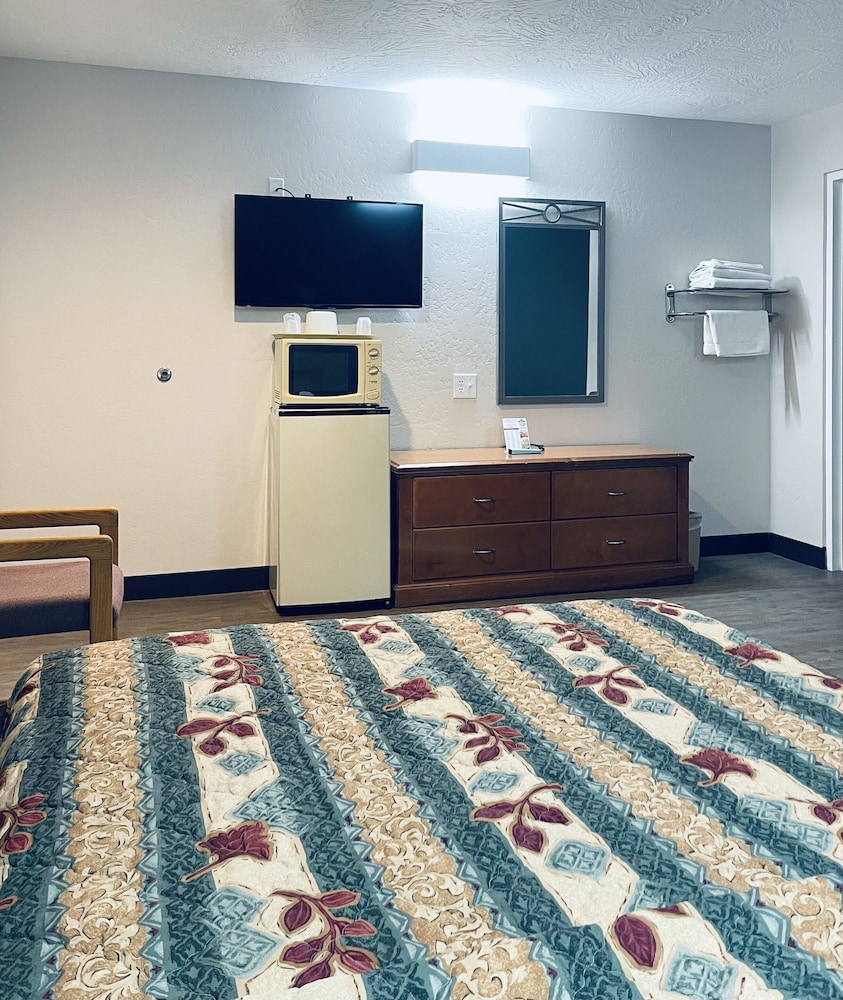Century 21 Motel - photo 22