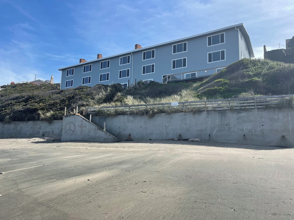 West Beach Suites - photo 145