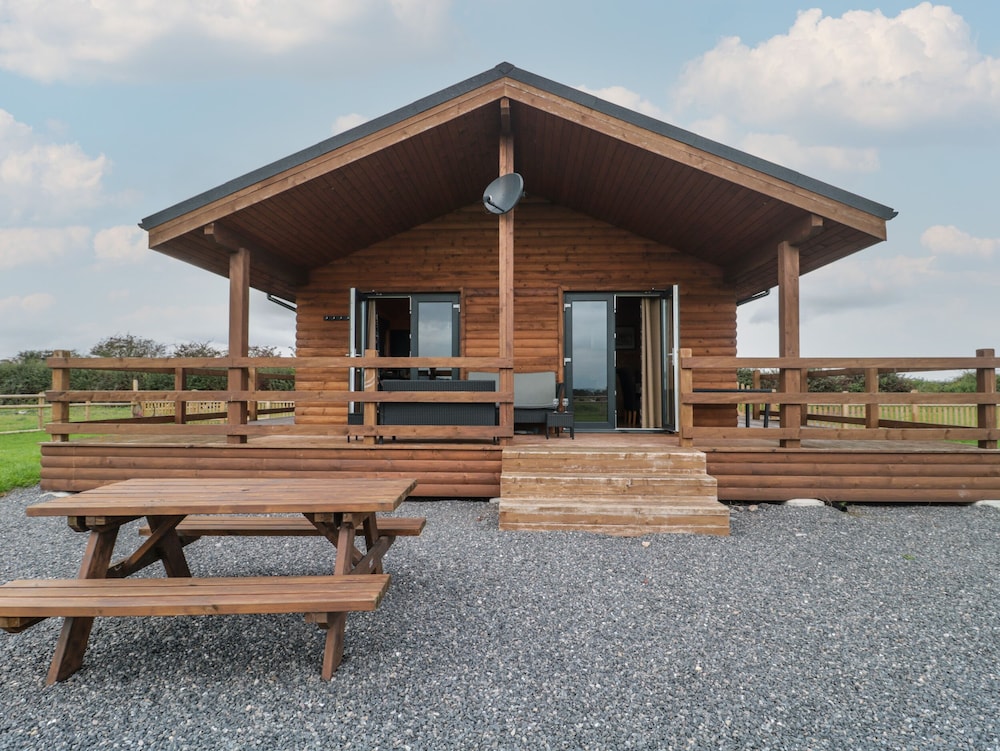 The Lodge at Crossroads Farm — 4-Star Luxury Hotel in Bridgwater, United Kingdom