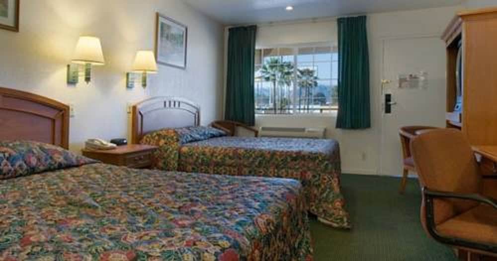 Orange Show Inn San Bernardino - photo 8